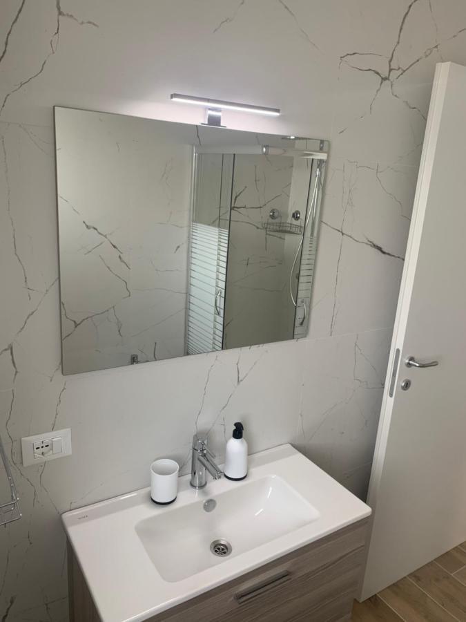 Ca De L'Ora Apartment Malcesine Bagian luar foto